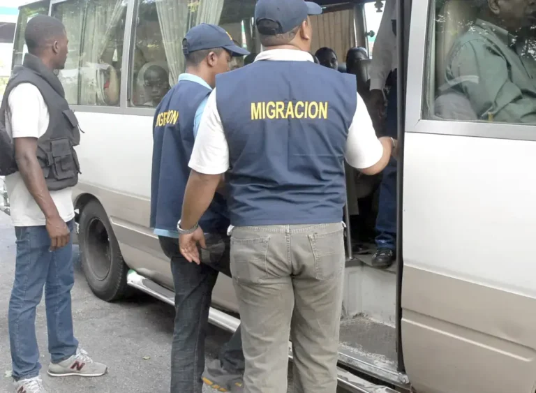 Considera irracional que se detengan repatriaciones