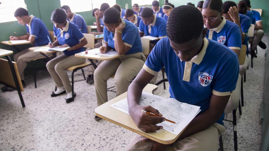 Tras pandemia, la tasa de analfabetismo subió de 5.5% a 6.50% en Rep. Dominicana