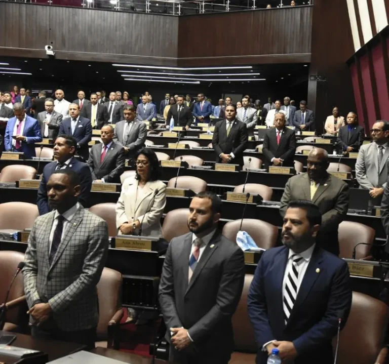 Aprueba proyecto de ley que recupere deuda tributaria