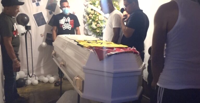 Velan restos de menor violada y asesinada presuntamente por su padrastro en Villas Agrícolas