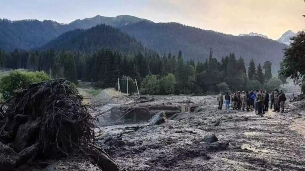 Al menos seis muertos y 31 desaparecidos por un deslizamiento de tierra en Georgia