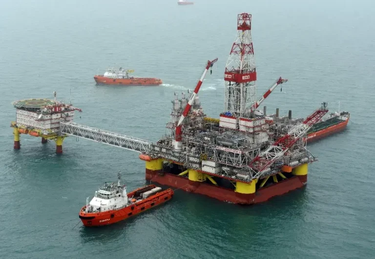 Unión Europea da por acabada la dependencia de combustibles rusos