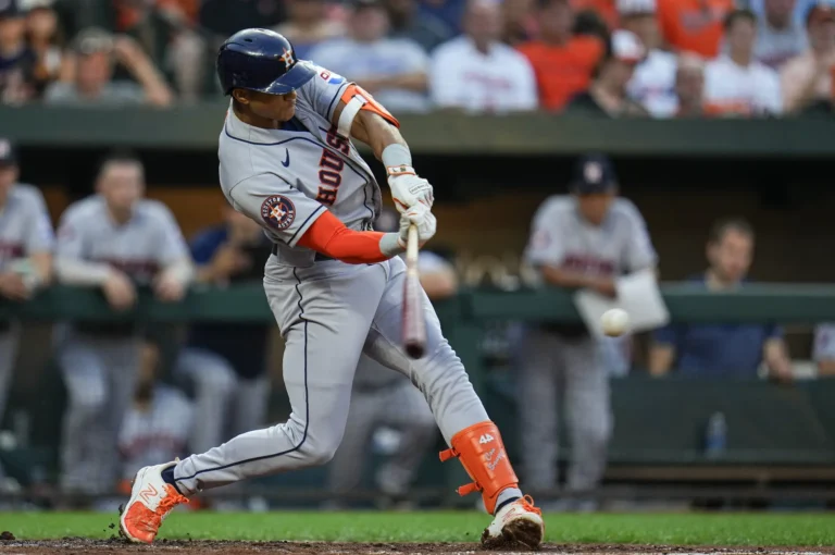 Jeremy Peña dispara de 4-3 en victoria de los Astros