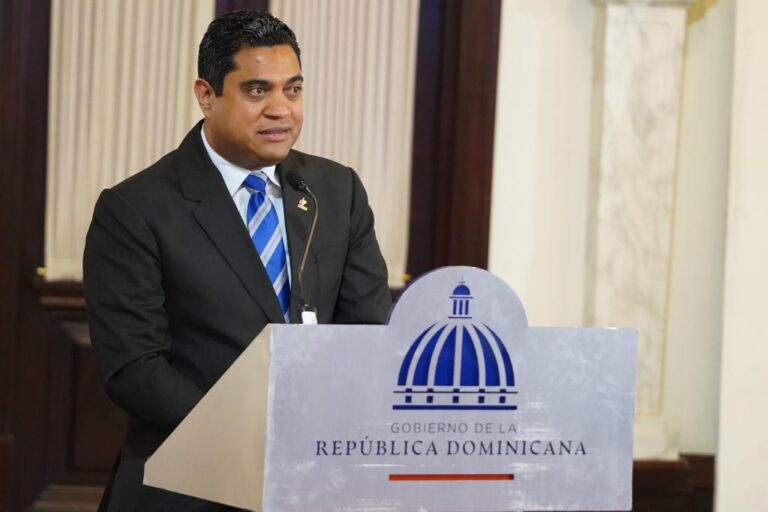 Kelvin Cruz descalifica a Leonel Fernández para hablar de compras de alcaldes