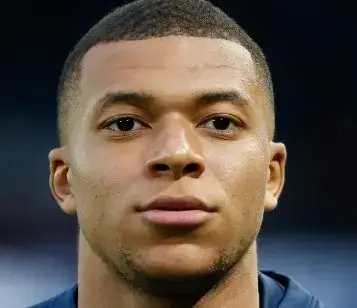 Kylian Mbappé se quedará un año más con el onceno de PSG