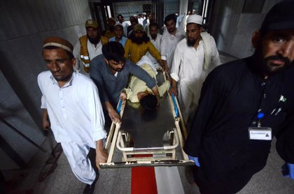 PAKISTAN: Ascienden a 54 los muertos en un atentado suicida
