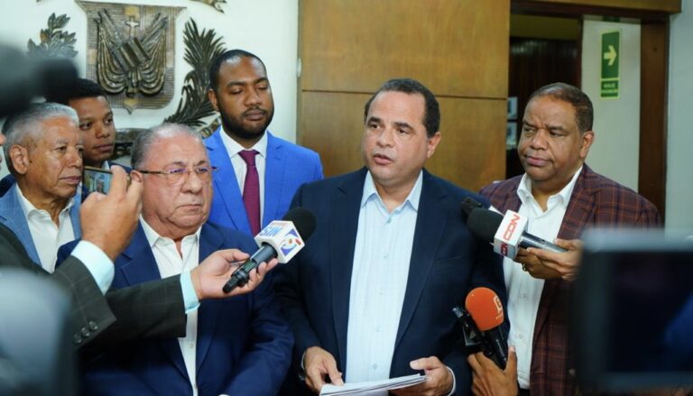 Tres partidos objetan ante JCE medida que limita actividades