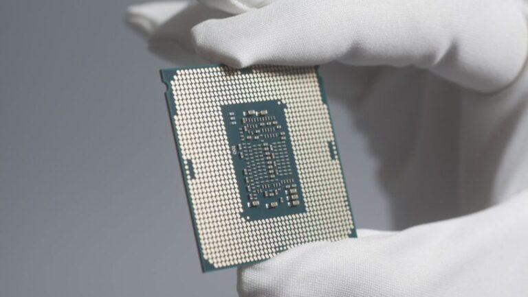 Gigantes tecnológicos chinos compran chips de EEUU por 5,000 millones de dólares