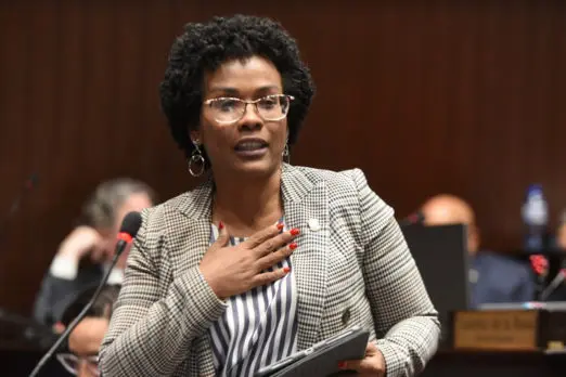 Diputada critica el instructivo para LGTB