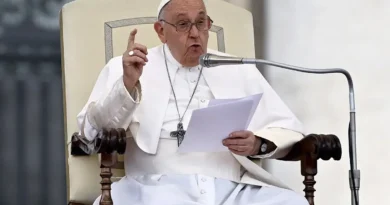 El papa dice que África “no es una mina que explotar ni una tierra que saquear»