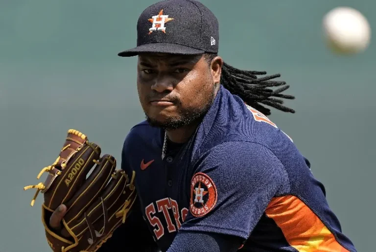 Framber Valdez silenció bates de Kansas en triunfo de Astros