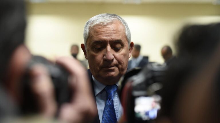GUATEMALA: Condenan a 8 años de cárcel al expresidente Otto Pérez