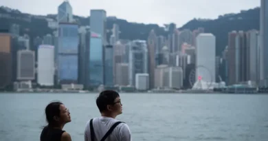 Hong Kong se paraliza y eleva la alerta ante la llegada del supertifón Saola