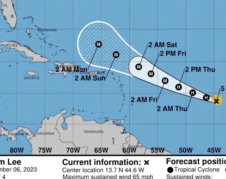 Lee alcanza fuerza de huracán y avanza en el Atlántico al Caribe
