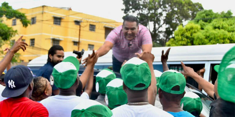 Luis Alberto: Jóvenes necesitan un amigo y aliado que se identifiquen con ellos