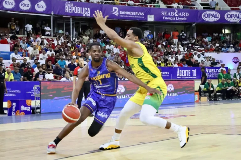 ¡Matos decide!: Aportó a triunfo de Mauricio Báez; Huellas venció a Los Prados