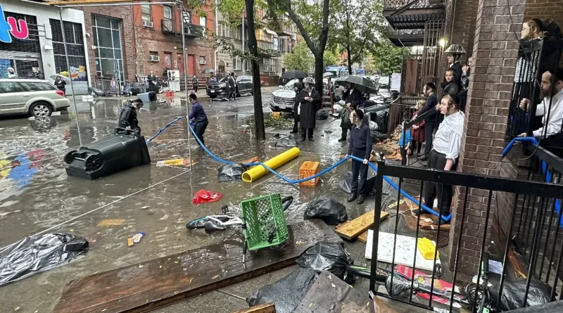 Nueva York paralizado por torrenciales lluvias