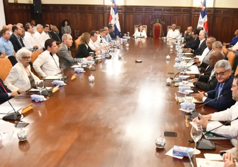 Acuerdan Presupuesto 2024 por $1,371 billones