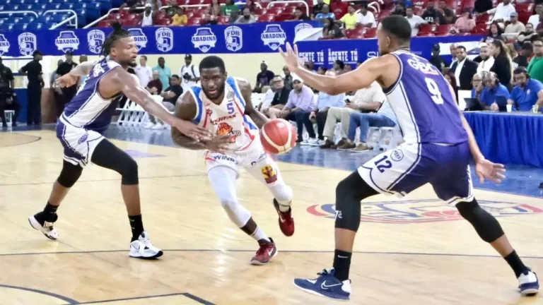 Basket DN: Partido bien reñido, San Lázaro derrota a Los Prados y se mete en la pelea por clasificar