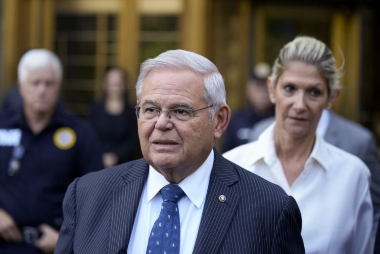 EEUU: Senador demócrata Bob Menendez se declara no culpable