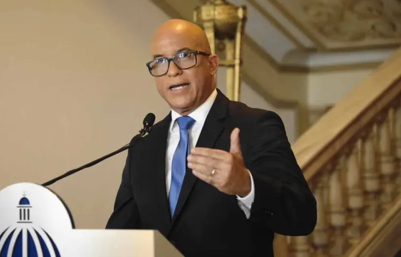 Vocero Presidencia niega desvío río Masacre en Haití