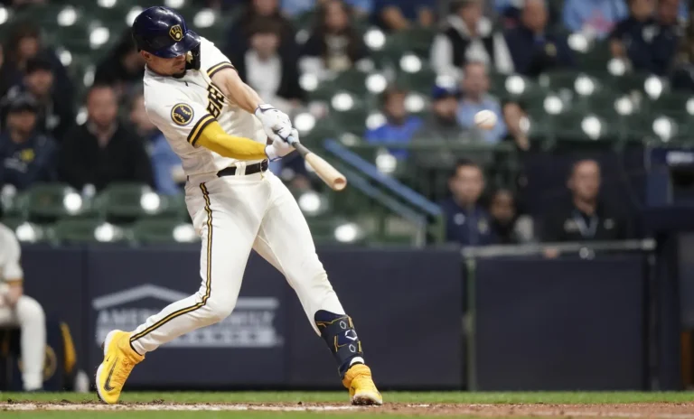 Willy Adames pega de 4-3, incluido triple, doble y 4 CE