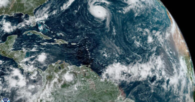 EEUU: Costa este bajo alerta por formación de un ciclón tropical