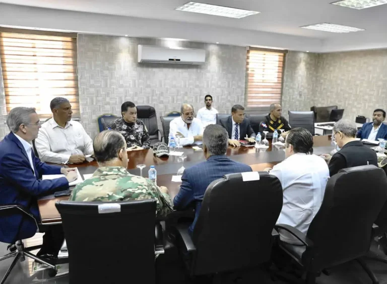 Gobierno cerraría frontera completa; construirá presa