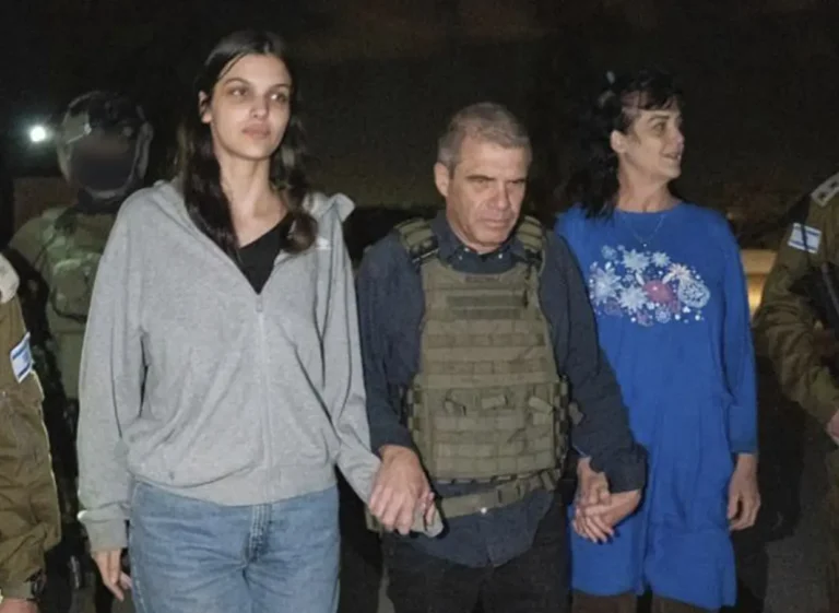 Hamás libera dos rehenes; Israel arrecia bombardeos