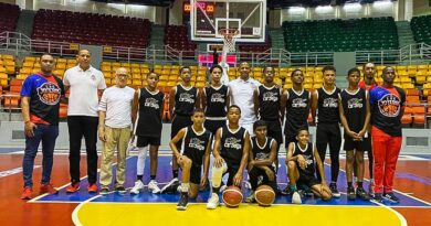 La Joya campeón copa Banreservas basket intermedio de Santiago dedicada a periodista Oscar Polanco