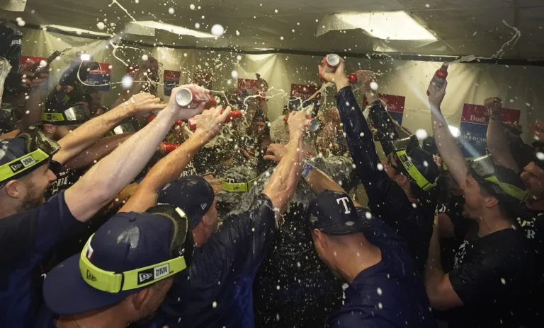 Texas, Twins, Dbacks y Filis avanzan en los playoffs