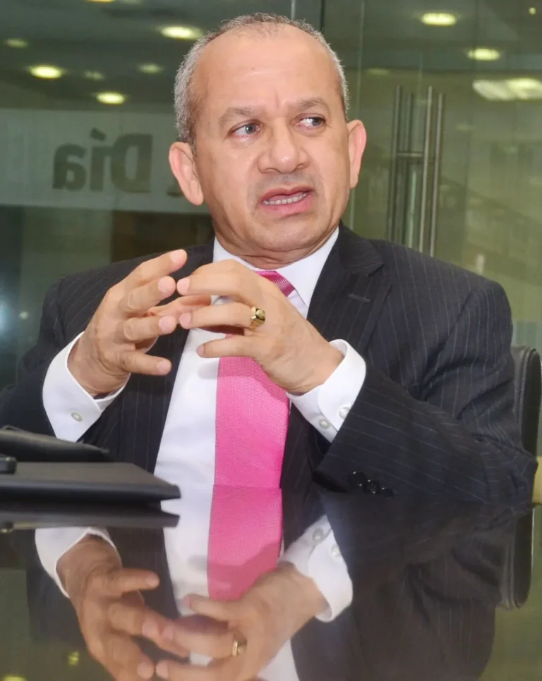 Tribunal ordena retirar localizador electrónico a exministro Freddy Hidalgo