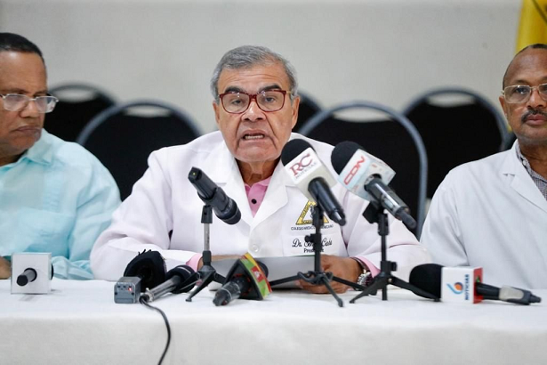 CMD anuncia un paro de labores hoy en el hospital Moscoso Puello