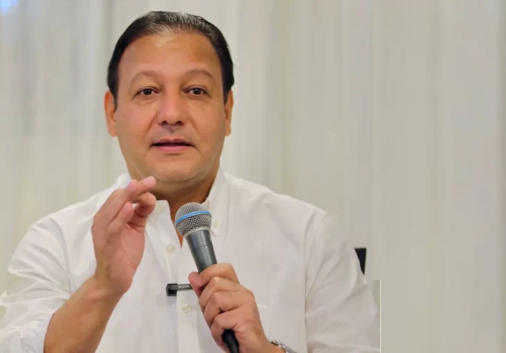 Abel pide explicación sobre 'reunión clandestina' entre presidente JCE y funcionarios del gobierno