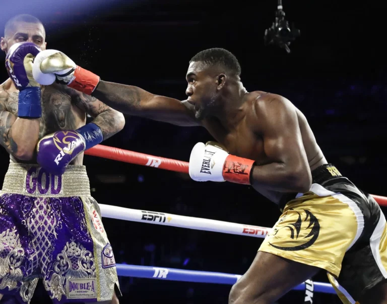 Carlos Adames disputará título mundial