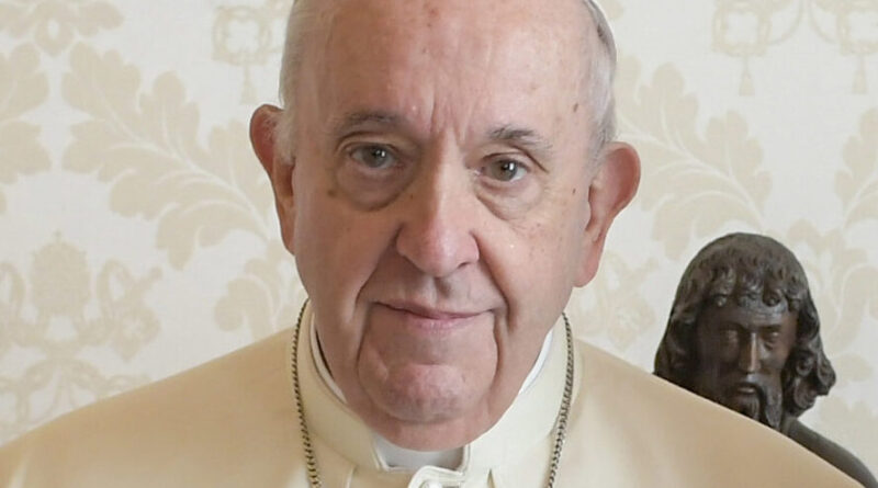 El papa pide combatir con educación la violencia contra las mujeres