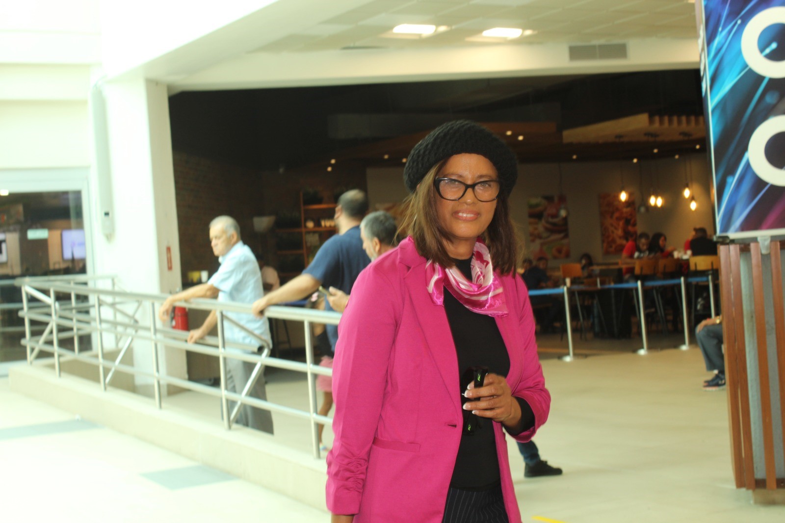 Profesora llega al país para presentar su libro “Stay Home” “QUEDATE EN CASA”