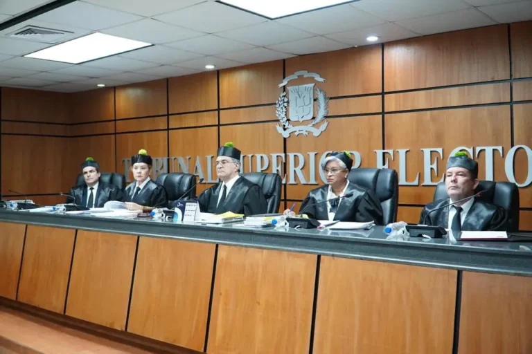 TSETribunal Electoral ordena a Fuerza del Pueblo inscribir candidatura de Morillo Montero ordena al PRM restituir declaratoria ganador candidatura diputado provincia Duarte