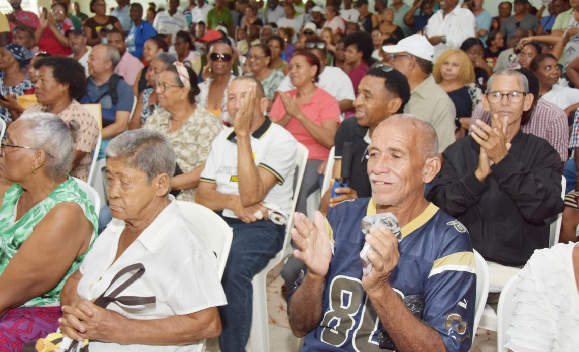 Inician segunda etapa de titulación en Los Guaricanos que beneficiará a 12 mil personas