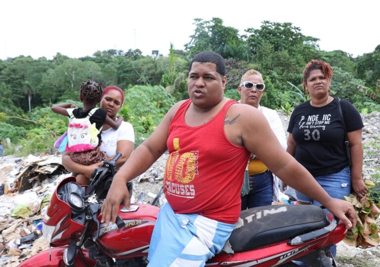 Más de 600 niños siguen fuera escuela por desalojos