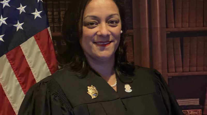 NY: Abogada dominicana recibe histórico nombramiento como jueza