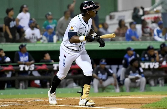 Brillantes Estrellas, ganan 2do. en línea; Leones blanquean Gigantes