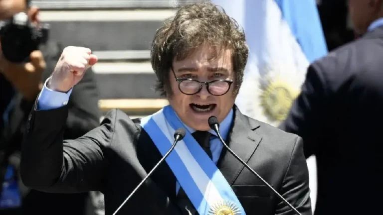 Javier Milei tacha a oposición de «corruptos» y «sádicos» al defender su reforma estatal