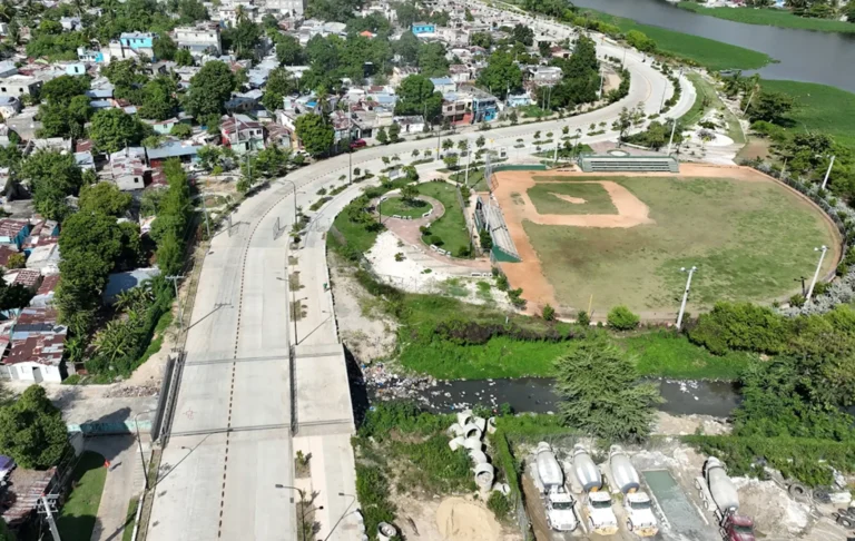 Gobierno entrega el proyecto Nuevo Domingo Savio, en DN