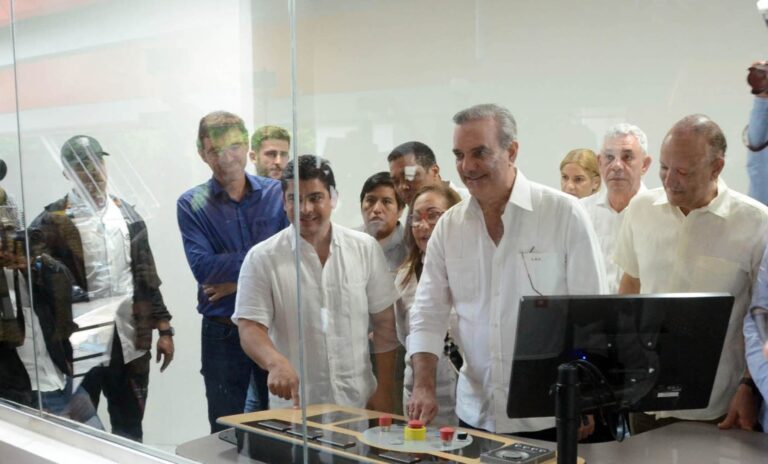 Inician prueba del teleférico de Santiago