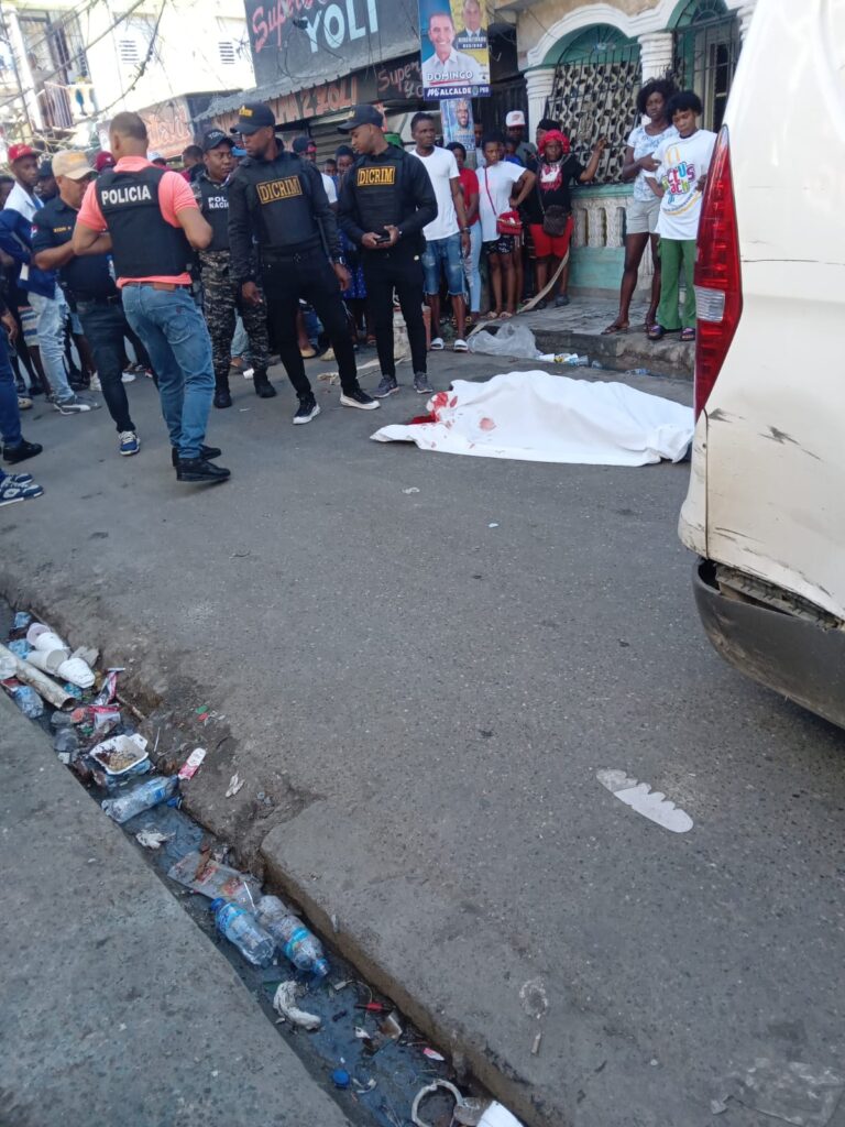 Al menos tres muertos y varios heridos por tiroteos durante fin de semana largo