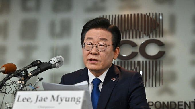 Apuñalado en el cuello el líder del principal partido de la oposición surcoreana