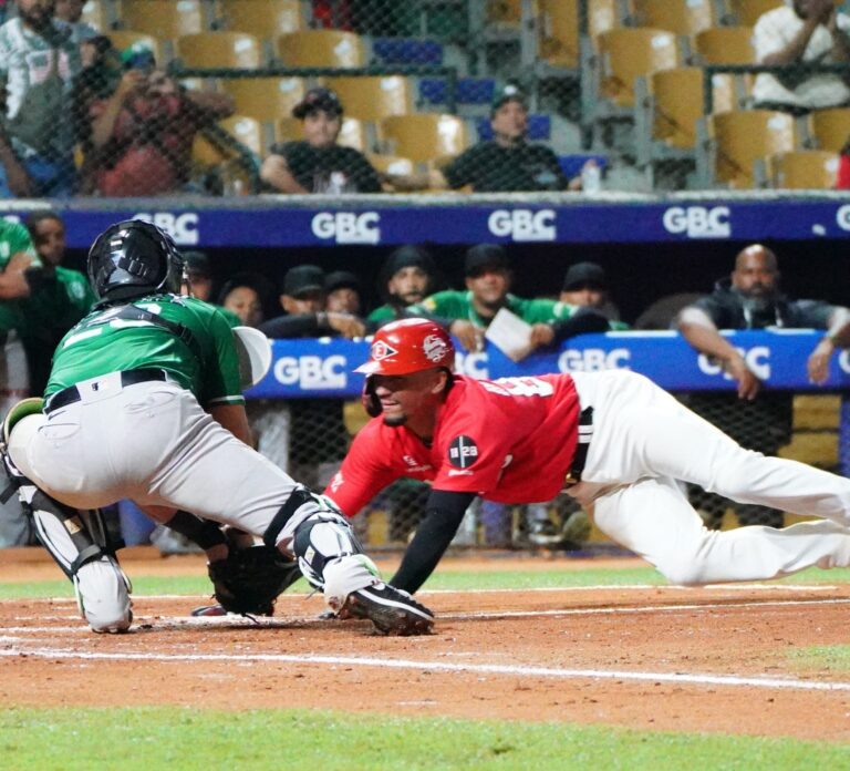 Estrellas vuelven a la cima; vencen a Leones