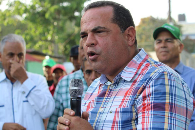 Fuerza del Pueblo exige JCE entregue acta de escrutinio a delegados partidos políticos