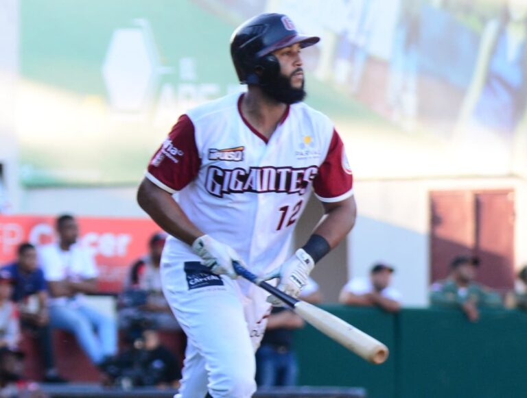 Gigantes vencen Tigres y siguen con vida round robin